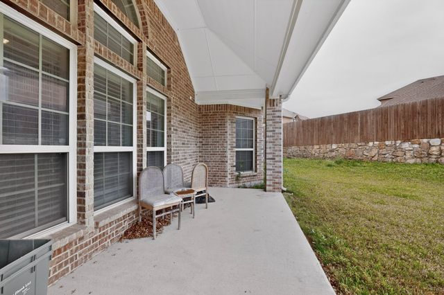 908 Heath Creek Drive, Desoto, TX 75115