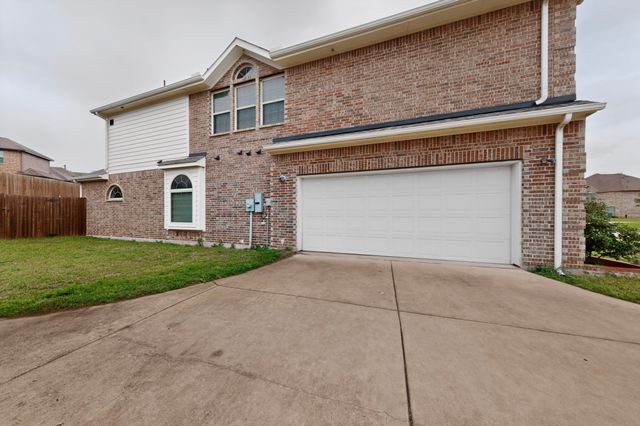 908 Heath Creek Drive, Desoto, TX 75115