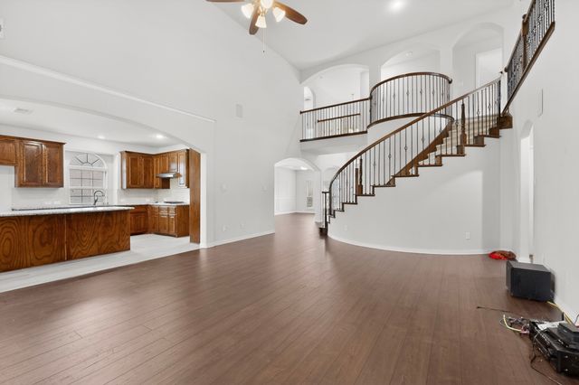 908 Heath Creek Drive, Desoto, TX 75115
