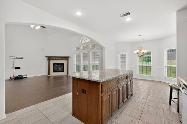 908 Heath Creek Drive, Desoto, TX 75115