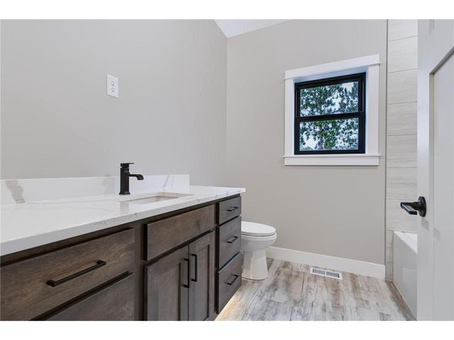 1189 60th Street, Hudson, WI 54016