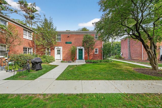 11 Fieldstone Drive 130, Hartsdale, NY 10530