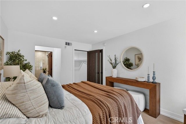 5550 Owensmouth 123, Woodland Hills (los Angeles), CA 91367