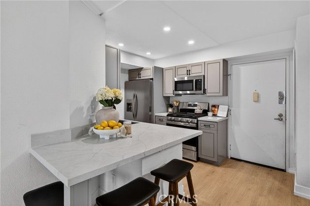 5550 Owensmouth 123, Woodland Hills (los Angeles), CA 91367