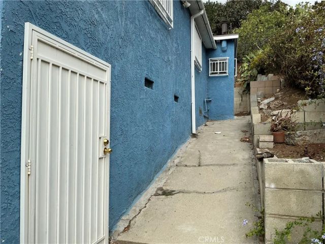 1947 Delta, Los Angeles, CA 90026