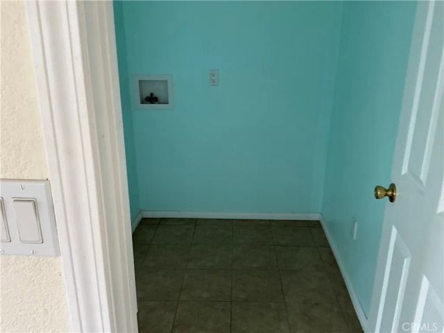 1947 Delta, Los Angeles, CA 90026