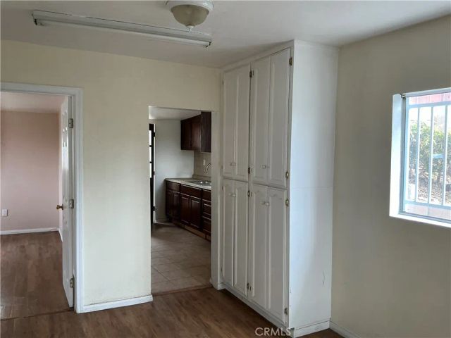 1947 Delta, Los Angeles, CA 90026