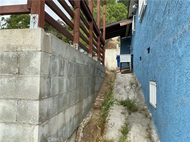 1947 Delta, Los Angeles, CA 90026