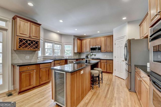 4735 Prestbury Drive, Suwanee, GA 30024