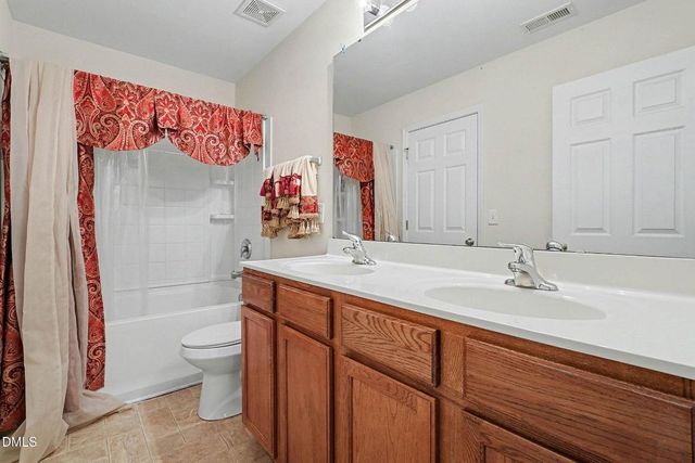 504 Thistlegate Trail, Raleigh, NC 27610