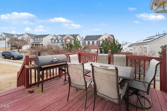 504 Thistlegate Trail, Raleigh, NC 27610