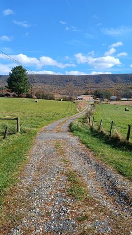 5110 Rich Patch RD, Covington, VA 24426