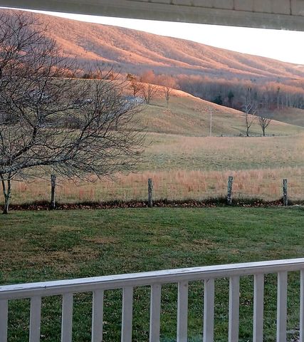 5110 Rich Patch RD, Covington, VA 24426