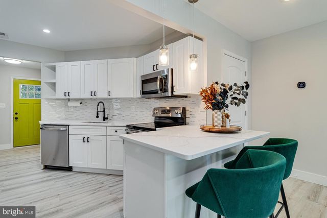 5063 LERCH DR, Shady Side, MD 20764
