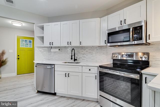 5063 LERCH DR, Shady Side, MD 20764