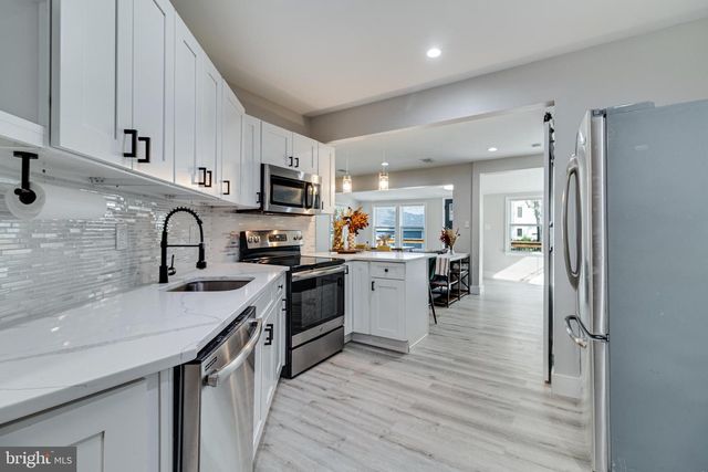 5063 LERCH DR, Shady Side, MD 20764