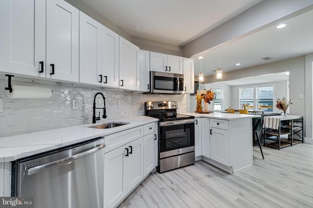 5063 LERCH DR, Shady Side, MD 20764