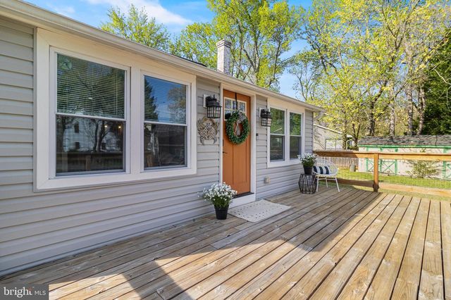 5063 LERCH DR, Shady Side, MD 20764