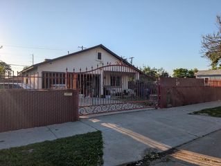 2202 S Nicholas Avenue, Fresno, CA 93706
