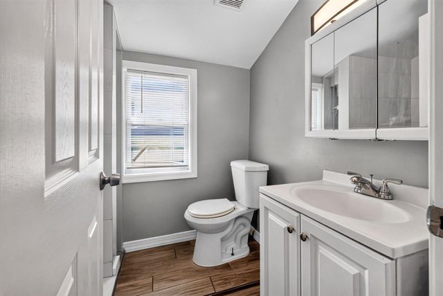 608 BURGUNDY DR, Rockville, MD 20850