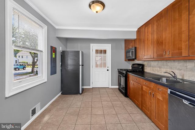 608 BURGUNDY DR, Rockville, MD 20850