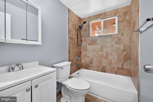 608 BURGUNDY DR, Rockville, MD 20850