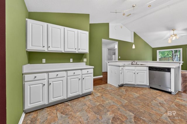 11541 Maple Court, Daphne, AL 36526