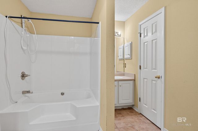 11541 Maple Court, Daphne, AL 36526