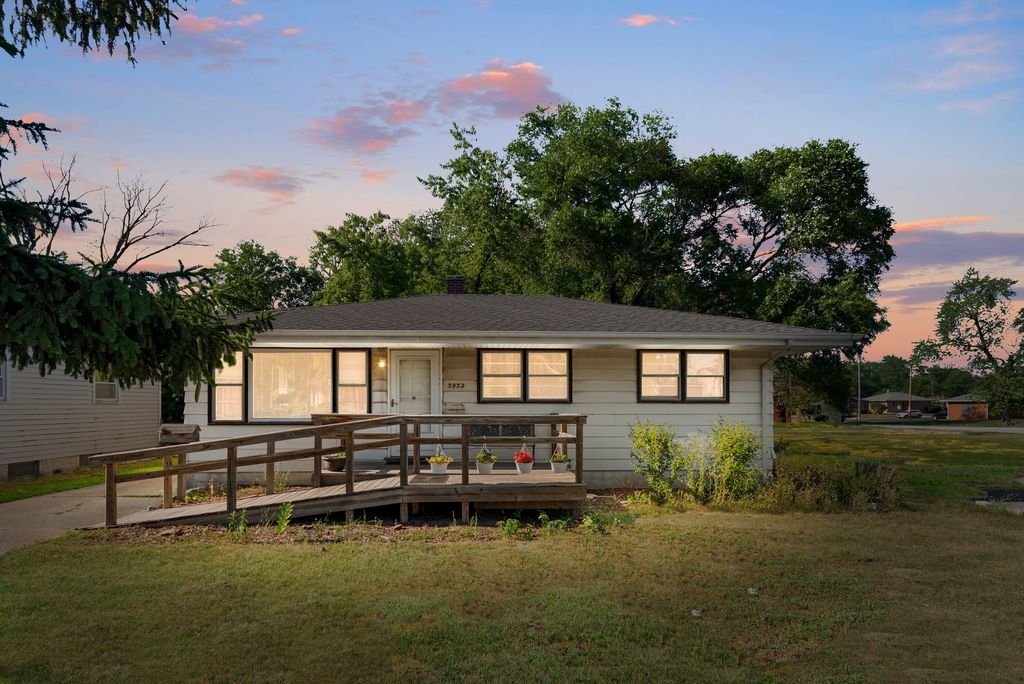 3932 E 14th Avenue, Gary, IN 46403