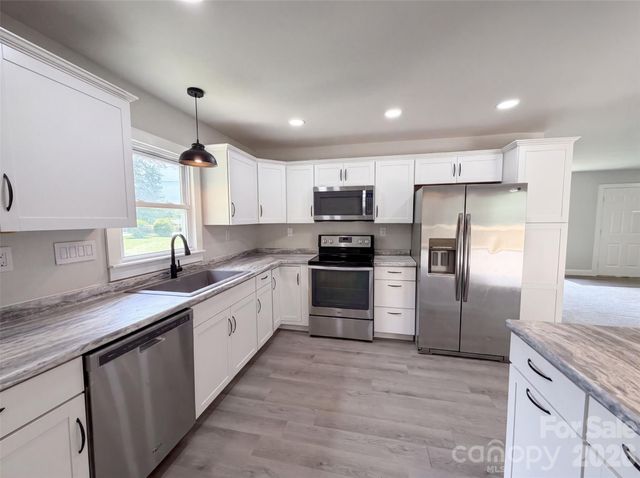 704 Morningside Drive, Mount Holly, NC 28120