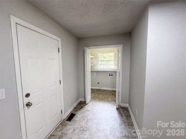 704 Morningside Drive, Mount Holly, NC 28120