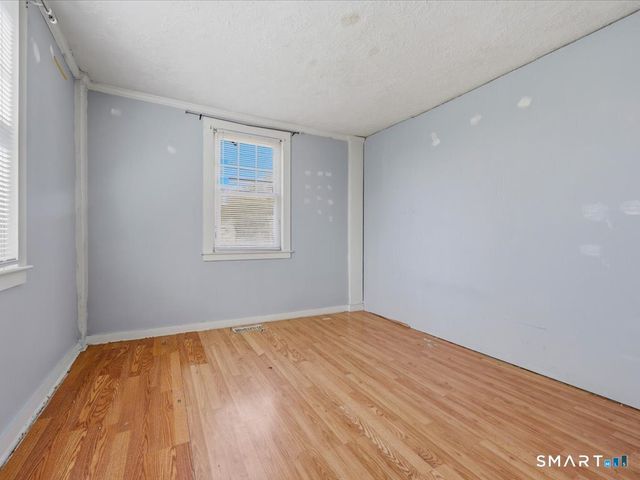 16 Grandview Terrace, Portland, CT 06480