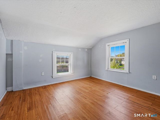 16 Grandview Terrace, Portland, CT 06480