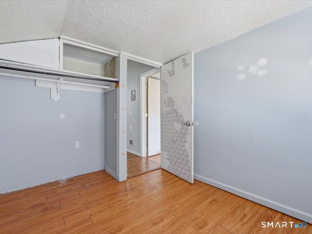 16 Grandview Terrace, Portland, CT 06480