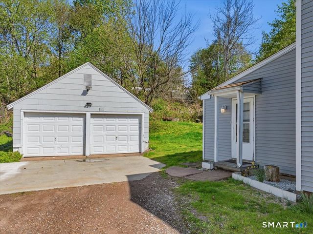 16 Grandview Terrace, Portland, CT 06480
