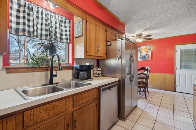 15950 Cherokee Trail, Kemp, TX 75143