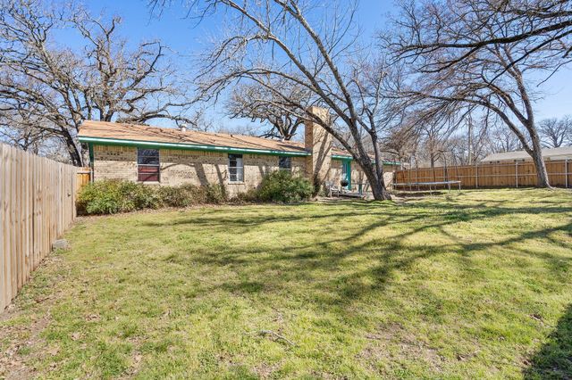 15950 Cherokee Trail, Kemp, TX 75143
