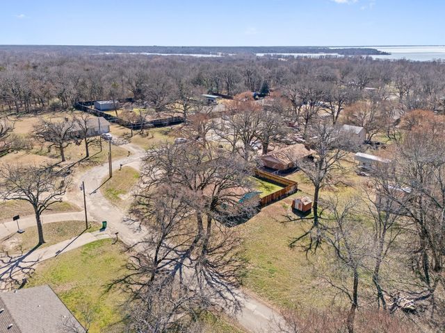 15950 Cherokee Trail, Kemp, TX 75143
