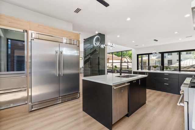 5734 N Braeswood Boulevard, Houston, TX 77096