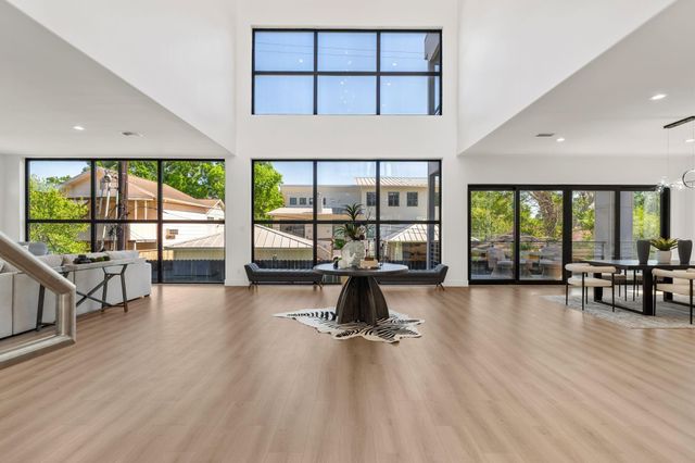 5734 N Braeswood Boulevard, Houston, TX 77096