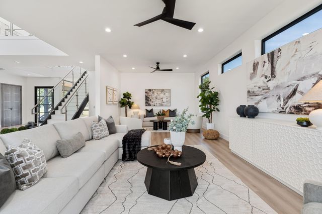 5734 N Braeswood Boulevard, Houston, TX 77096