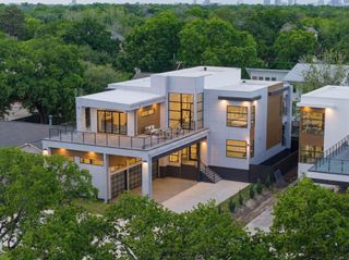 5734 N Braeswood Boulevard, Houston, TX 77096