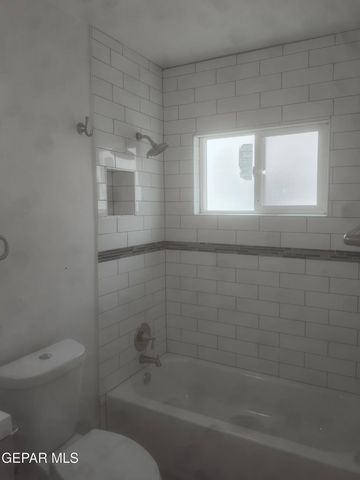 2408 PORTLAND Avenue, El Paso, TX 79930