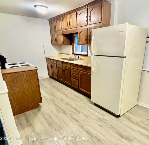 205 Renker Road, Lansing, MI 48917