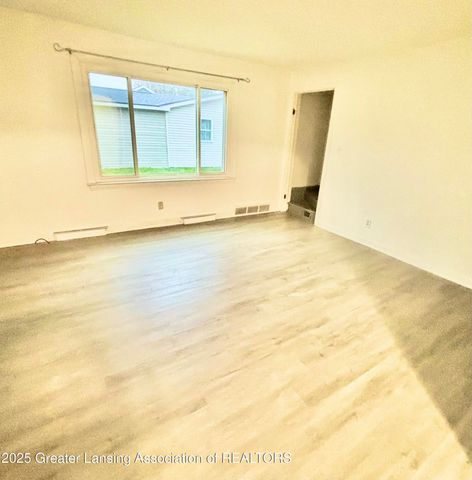 205 Renker Road, Lansing, MI 48917