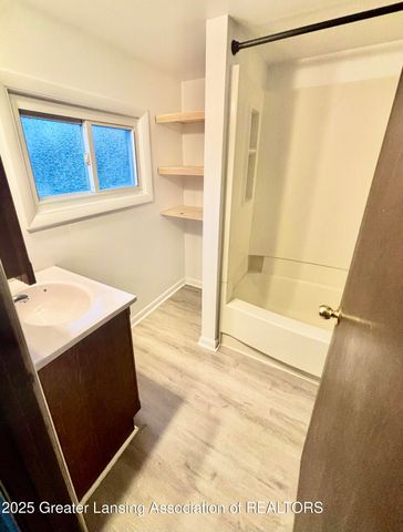 205 Renker Road, Lansing, MI 48917