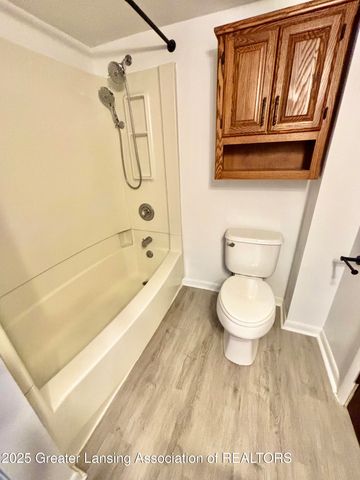 205 Renker Road, Lansing, MI 48917