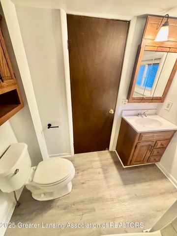 205 Renker Road, Lansing, MI 48917