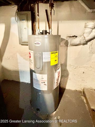 205 Renker Road, Lansing, MI 48917