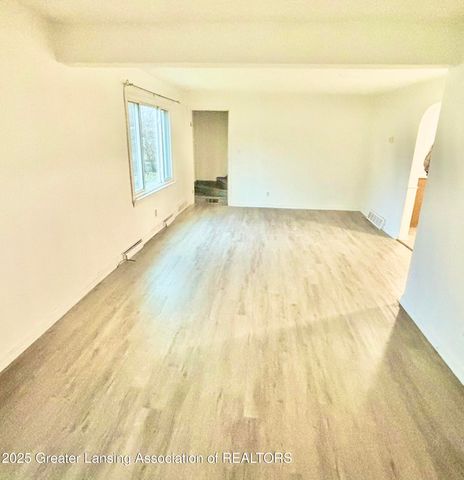 205 Renker Road, Lansing, MI 48917